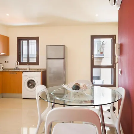 Tassis, Acogedora Con 5 Apartamentos, Piscina Al Aire Libre Con Capacidad Grupos- Pet Friendly By Globalsitges Villa *