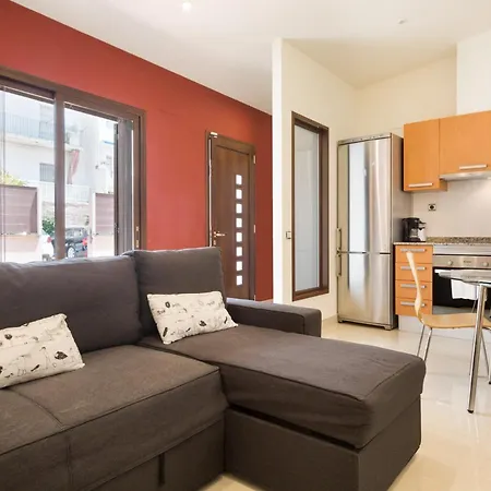 Tassis, Acogedora Con 5 Apartamentos, Piscina Al Aire Libre Con Capacidad Grupos- Pet Friendly By Globalsitges Sitges