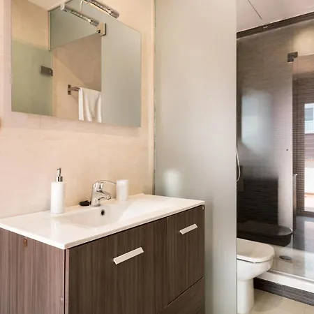 Tassis, Acogedora Con 5 Apartamentos, Piscina Al Aire Libre Con Capacidad Grupos- Pet Friendly By Globalsitges Sitges
