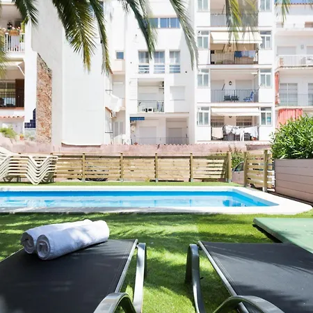 Tassis, Acogedora Con 5 Apartamentos, Piscina Al Aire Libre Con Capacidad Grupos- Pet Friendly By Globalsitges Villa